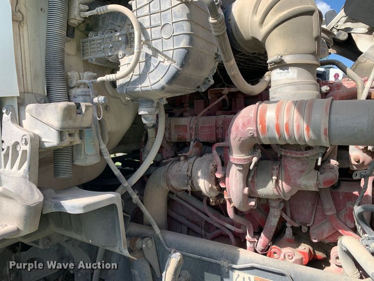 image for item EJ2878 2020 Kenworth  T880 semi truck