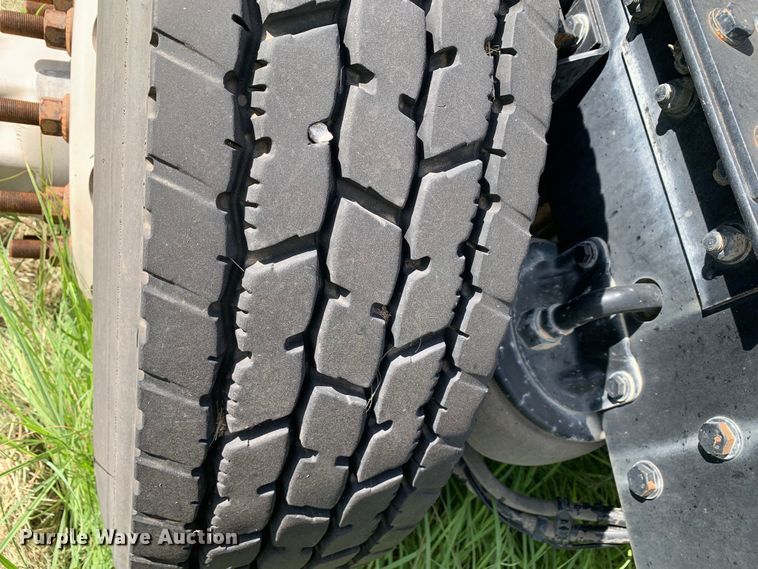 image for item EJ2878 2020 Kenworth  T880 semi truck