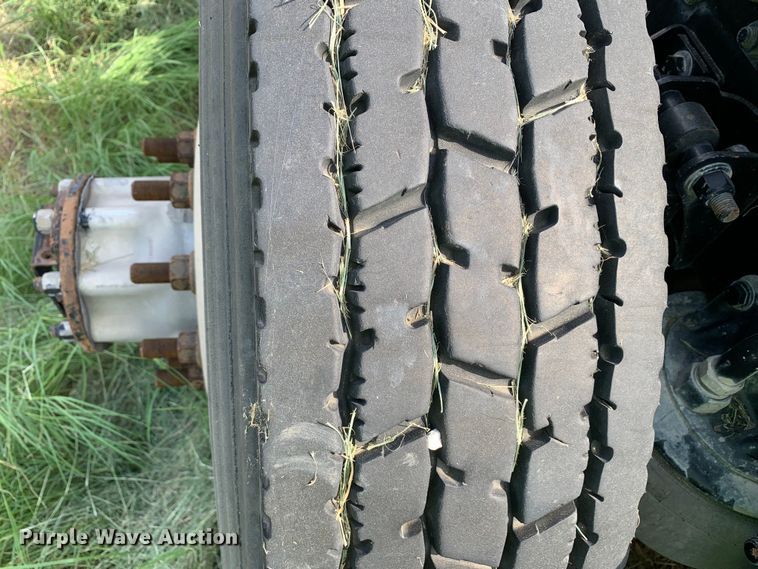 image for item EJ2878 2020 Kenworth  T880 semi truck