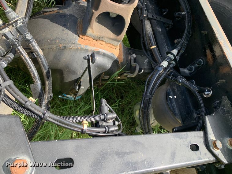 image for item EJ2879 2020 Kenworth  T880 semi truck