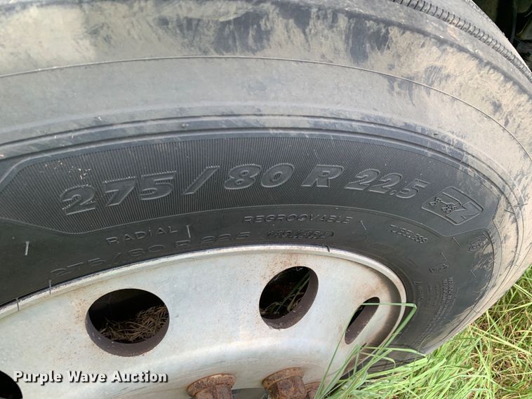 image for item EJ2879 2020 Kenworth  T880 semi truck