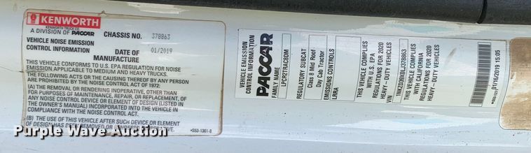 image for item EJ2879 2020 Kenworth  T880 semi truck