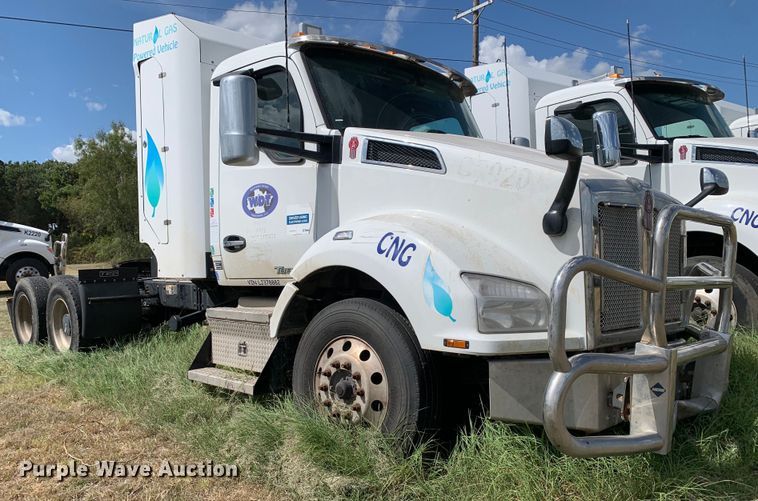 image for item EJ2880 2020 Kenworth  T880 semi truck