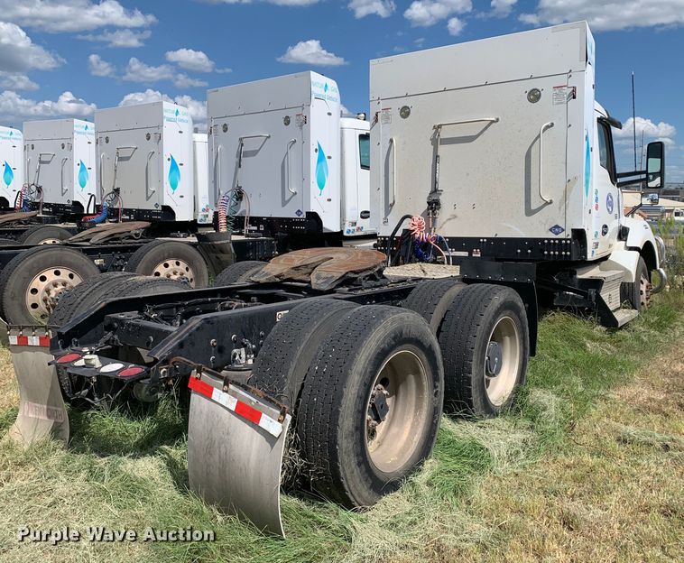 image for item EJ2880 2020 Kenworth  T880 semi truck