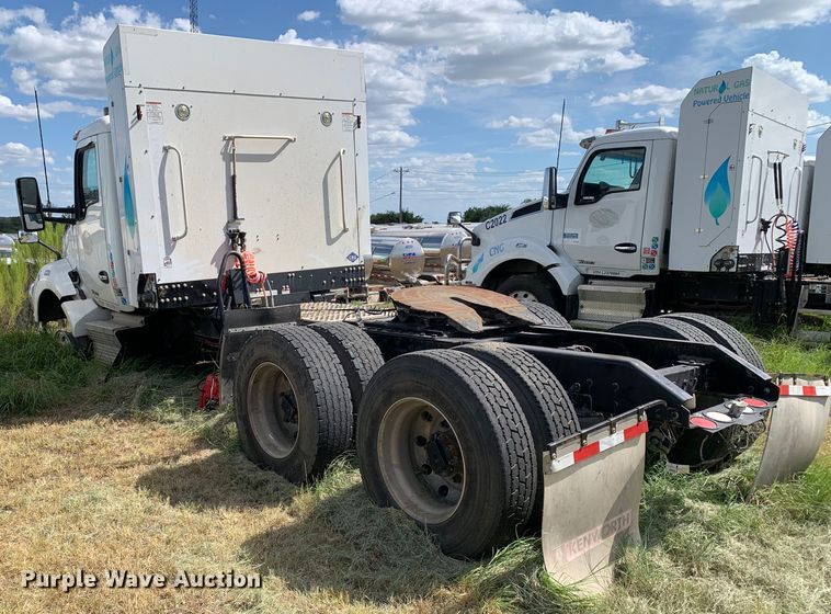 image for item EJ2880 2020 Kenworth  T880 semi truck