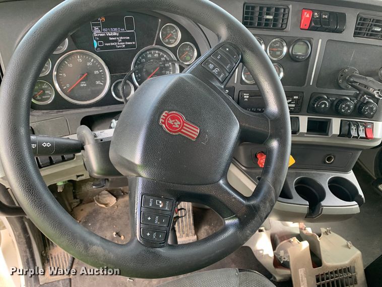 image for item EJ2880 2020 Kenworth  T880 semi truck