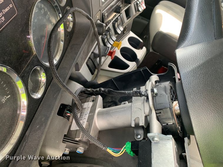 image for item EJ2880 2020 Kenworth  T880 semi truck