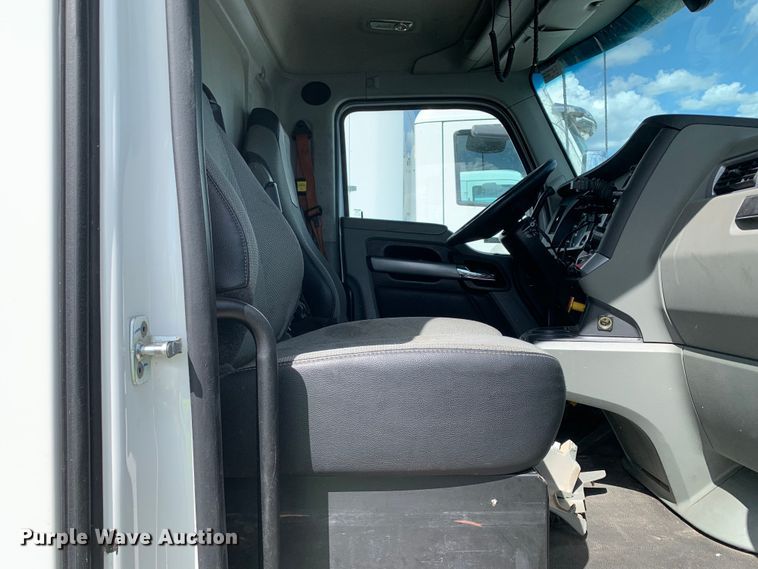 image for item EJ2880 2020 Kenworth  T880 semi truck