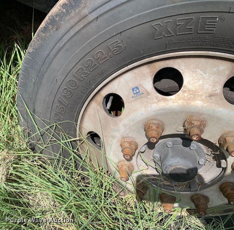 image for item EJ2880 2020 Kenworth  T880 semi truck