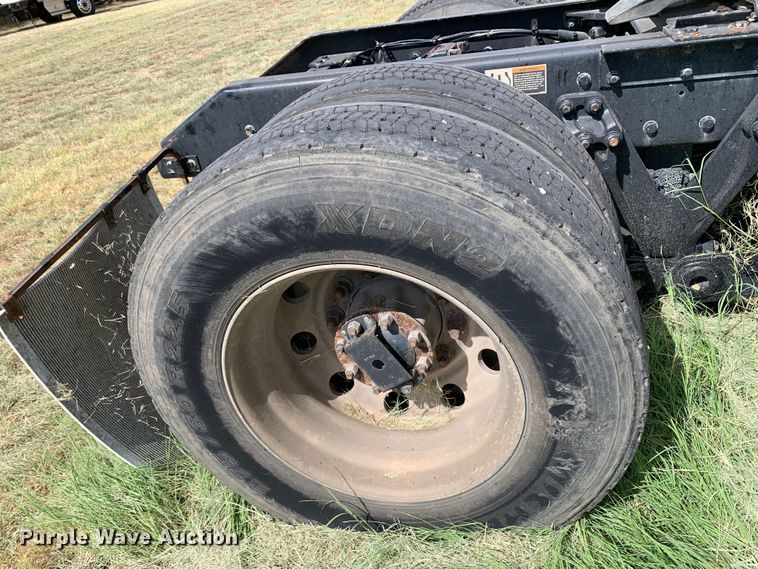 image for item EJ2880 2020 Kenworth  T880 semi truck