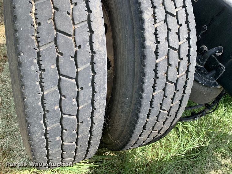 image for item EJ2880 2020 Kenworth  T880 semi truck