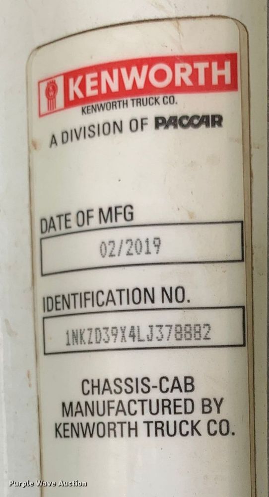 image for item EJ2880 2020 Kenworth  T880 semi truck