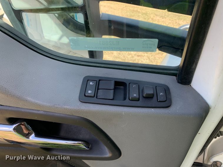 image for item EJ2881 2020 Kenworth  T880 semi truck