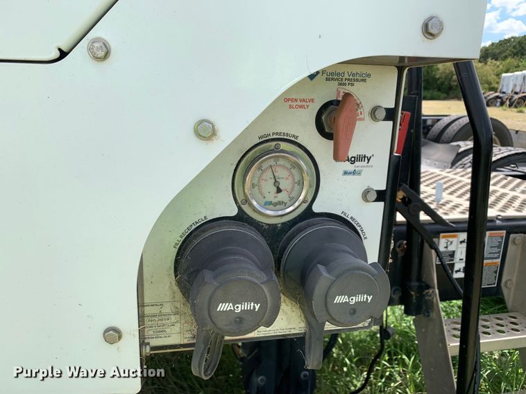 image for item EJ2882 2020 Kenworth  T880 semi truck