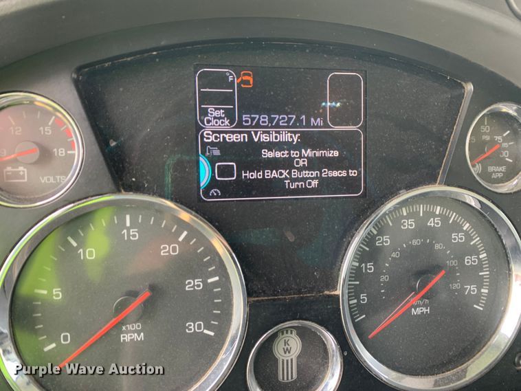 image for item EJ2882 2020 Kenworth  T880 semi truck