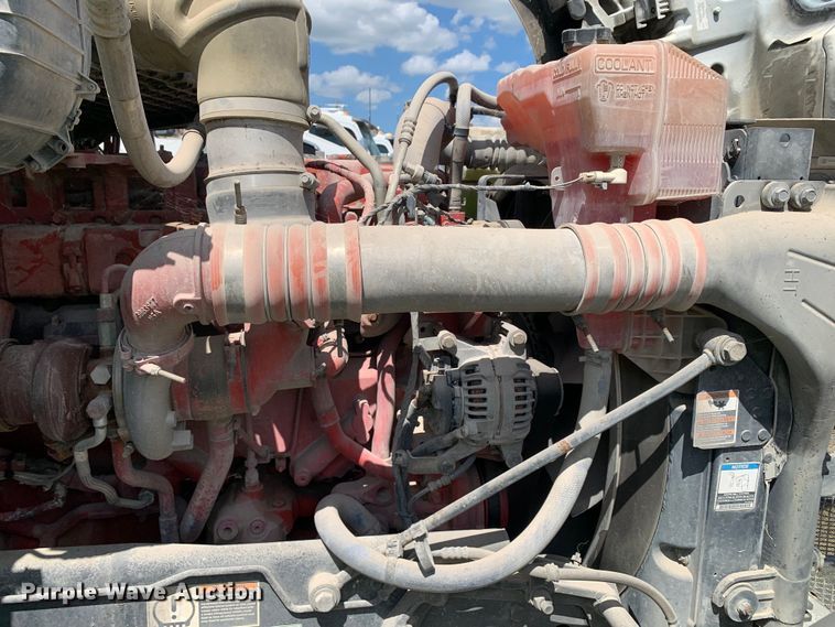 image for item EJ2882 2020 Kenworth  T880 semi truck