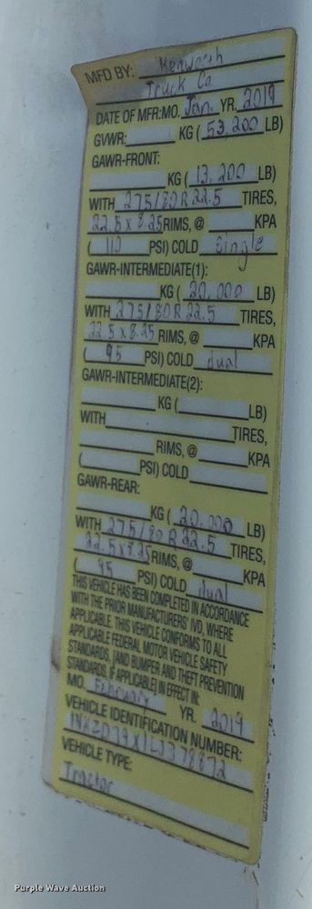 image for item EJ2882 2020 Kenworth  T880 semi truck