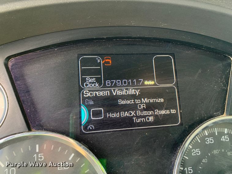 image for item EJ2883 2020 Kenworth  T880 semi truck