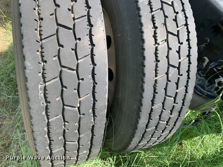 image for item EJ2883 2020 Kenworth  T880 semi truck