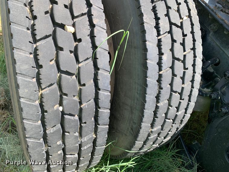 image for item EJ2883 2020 Kenworth  T880 semi truck