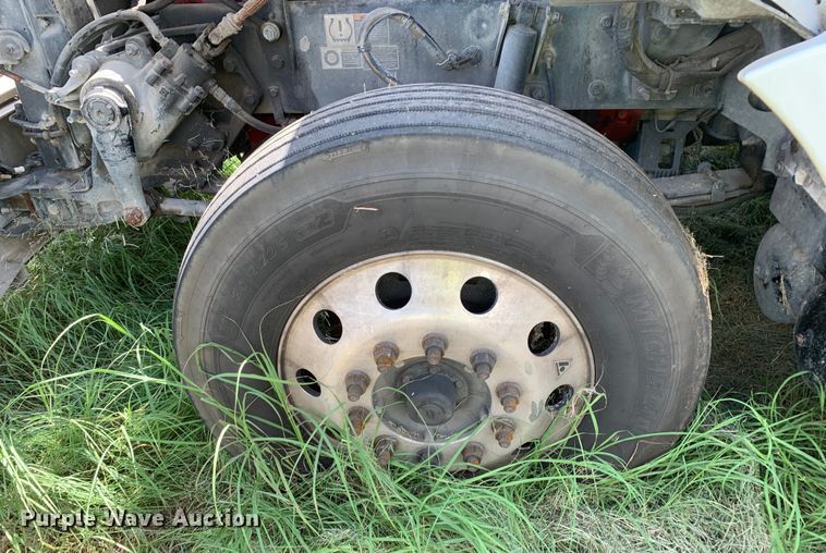 image for item EJ2883 2020 Kenworth  T880 semi truck