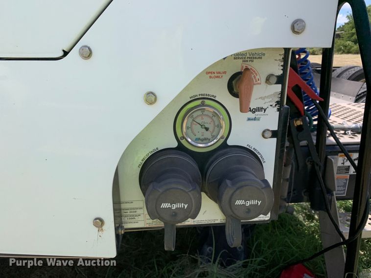 image for item EJ2884 2020 Kenworth  T880 semi truck