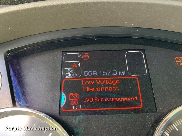 image for item EJ2884 2020 Kenworth  T880 semi truck