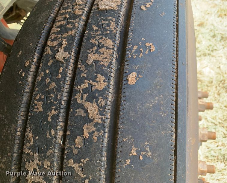 image for item EJ2884 2020 Kenworth  T880 semi truck