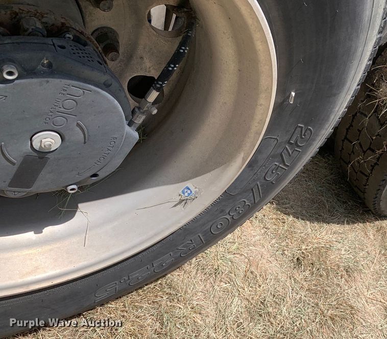 image for item EJ2884 2020 Kenworth  T880 semi truck