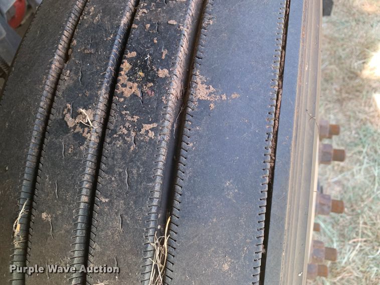 image for item EJ2884 2020 Kenworth  T880 semi truck