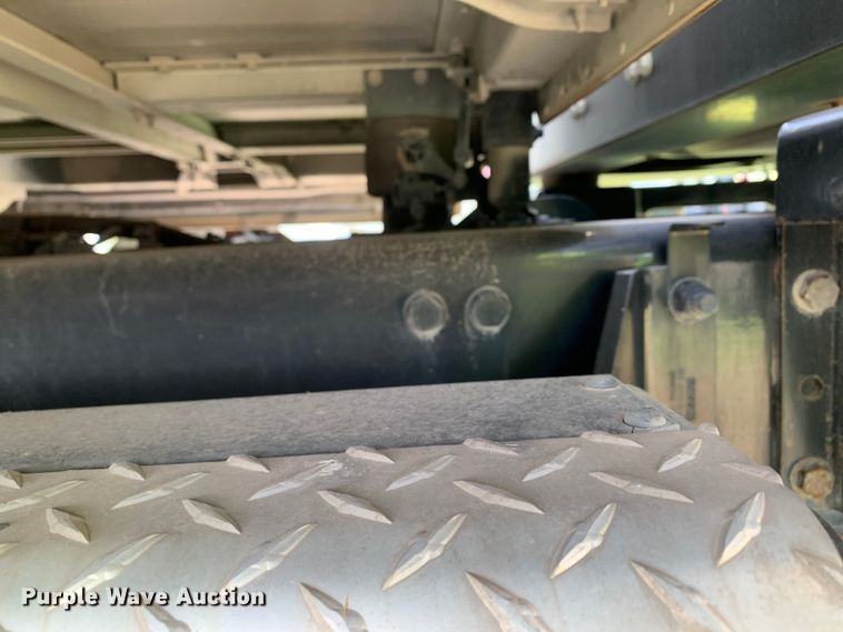 image for item EJ2885 2020 Kenworth  T880 semi truck