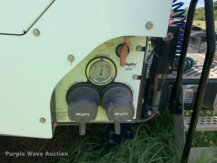 image for item EJ2885 2020 Kenworth  T880 semi truck