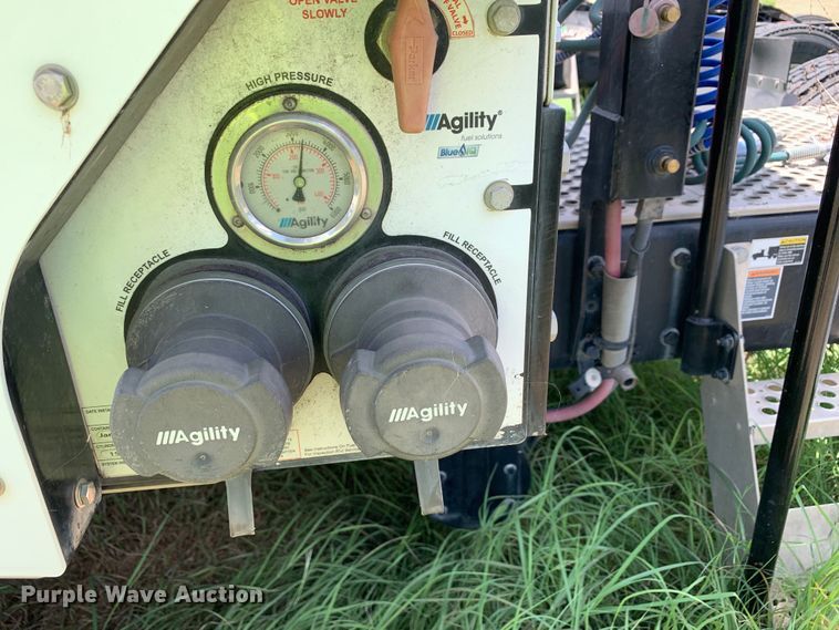 image for item EJ2885 2020 Kenworth  T880 semi truck