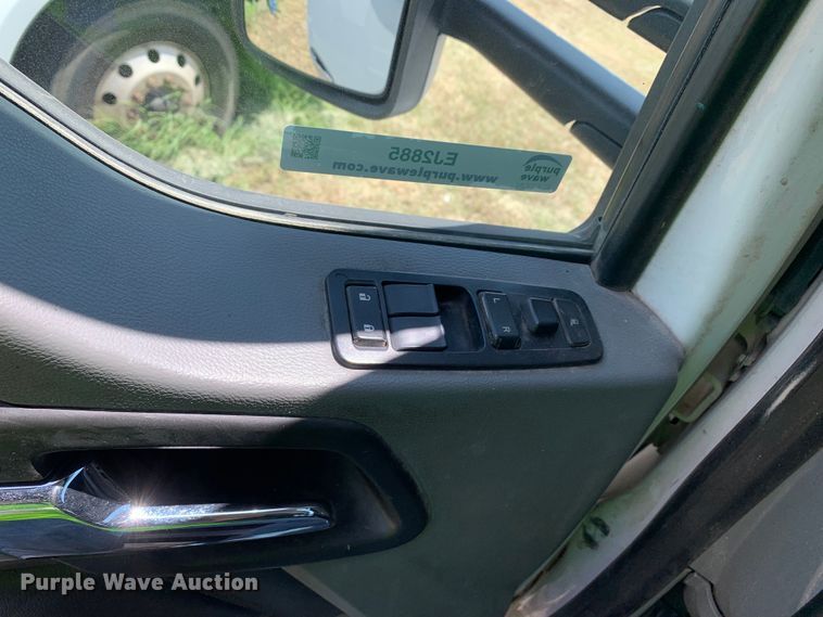 image for item EJ2885 2020 Kenworth  T880 semi truck