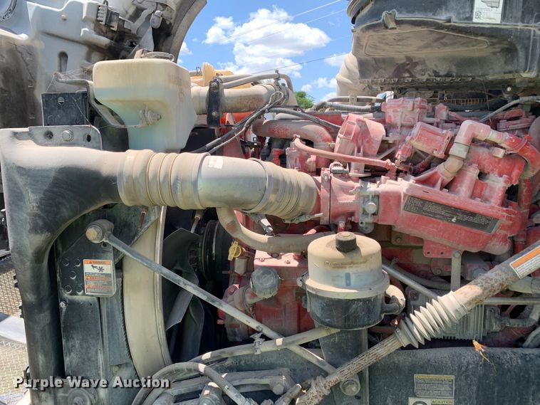 image for item EJ2885 2020 Kenworth  T880 semi truck