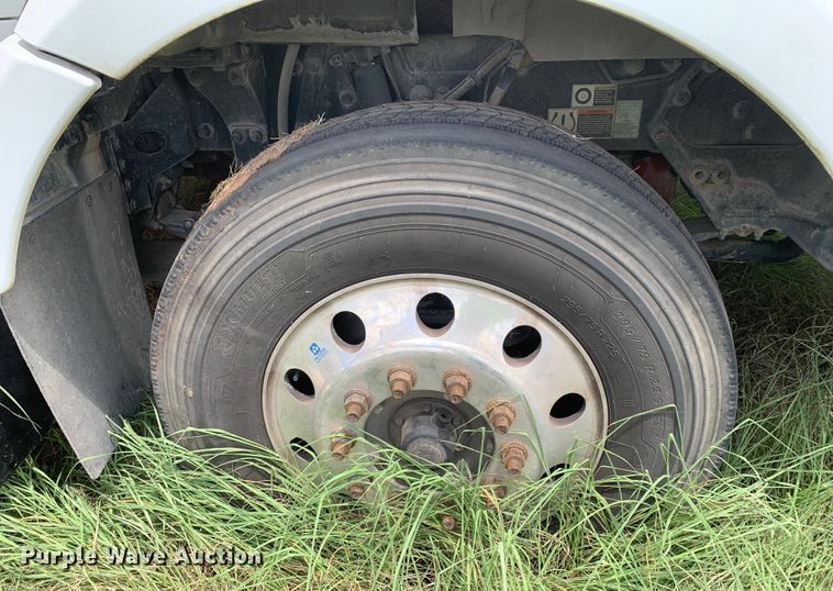 image for item EJ2885 2020 Kenworth  T880 semi truck