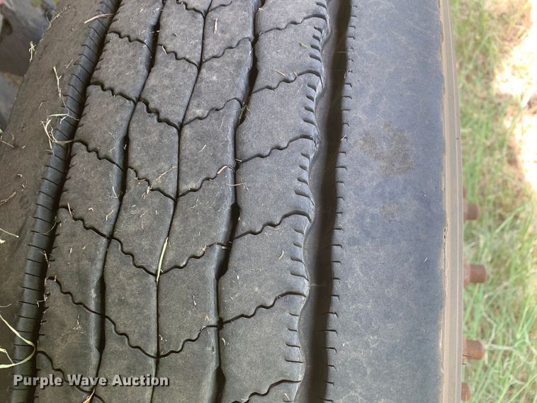 image for item EJ2885 2020 Kenworth  T880 semi truck