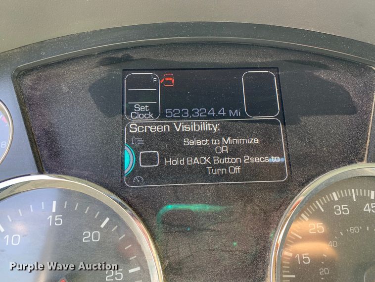 image for item EJ2886 2020 Kenworth  T880 semi truck