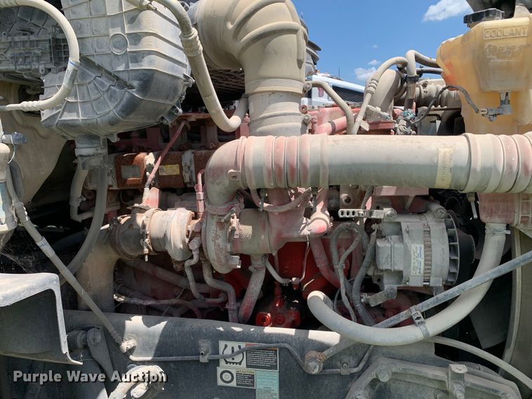 image for item EJ2886 2020 Kenworth  T880 semi truck