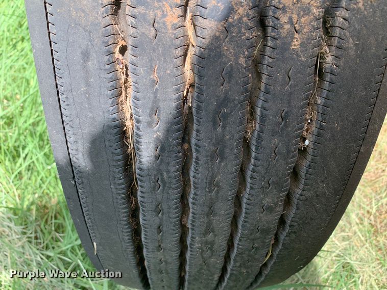 image for item EJ2886 2020 Kenworth  T880 semi truck