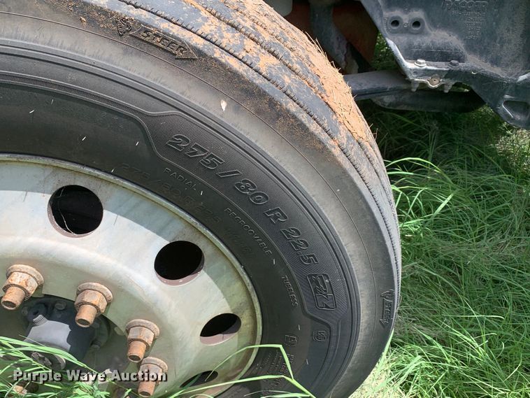 image for item EJ2886 2020 Kenworth  T880 semi truck