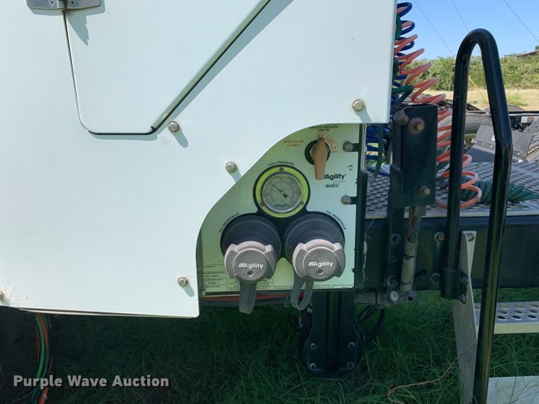 image for item EJ2887 2020 Kenworth  T880 semi truck