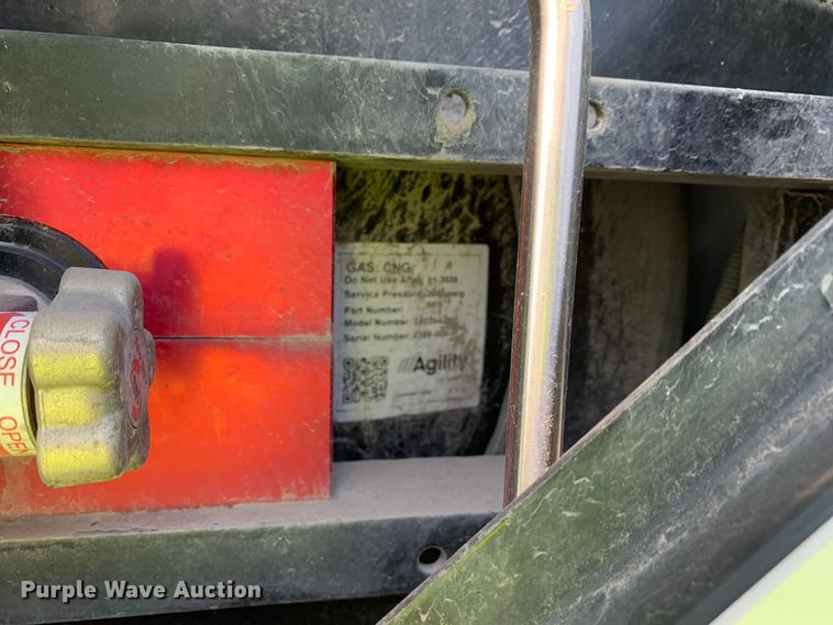 image for item EJ2887 2020 Kenworth  T880 semi truck