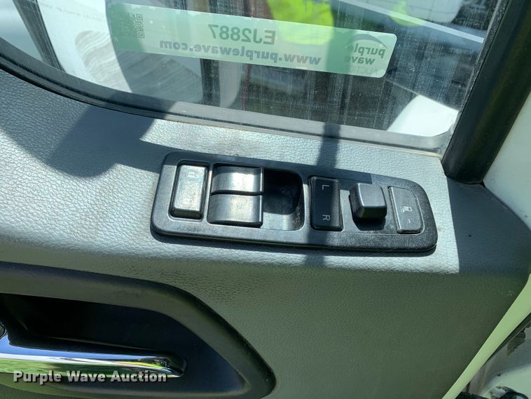 image for item EJ2887 2020 Kenworth  T880 semi truck