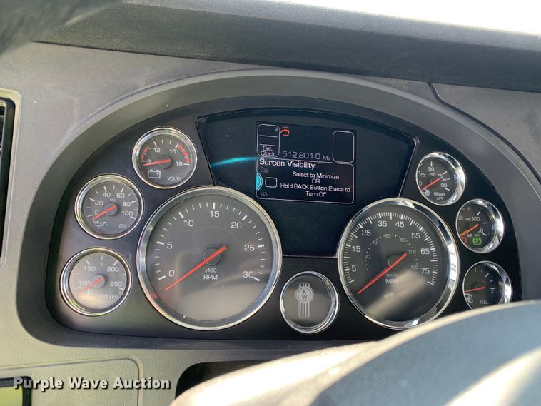 image for item EJ2887 2020 Kenworth  T880 semi truck