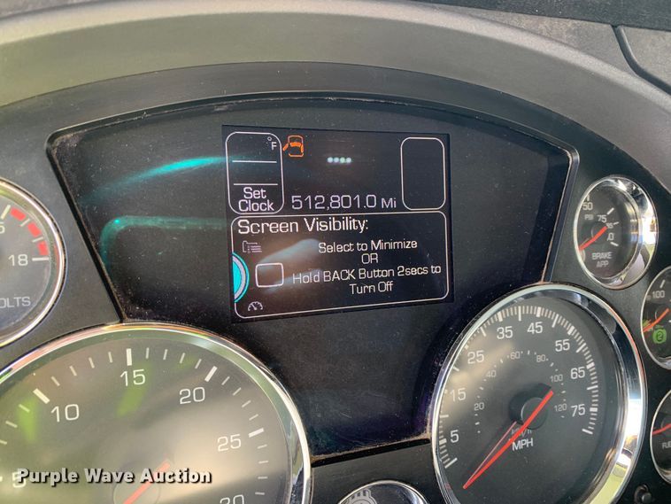 image for item EJ2887 2020 Kenworth  T880 semi truck