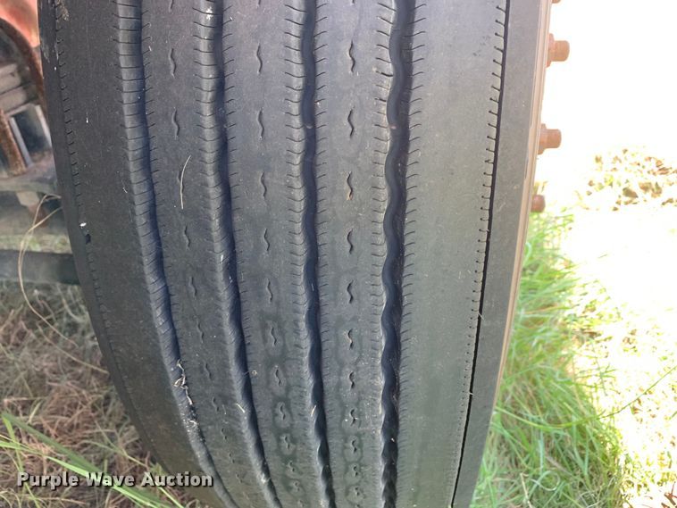 image for item EJ2887 2020 Kenworth  T880 semi truck