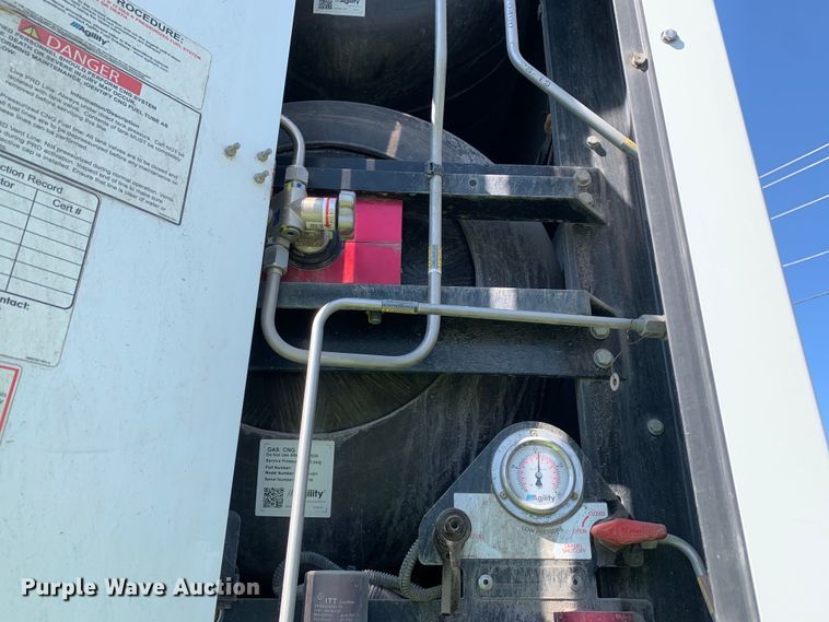 image for item EJ2888 2020 Kenworth  T880 semi truck