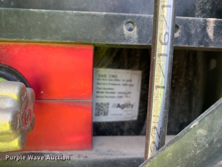 image for item EJ2888 2020 Kenworth  T880 semi truck