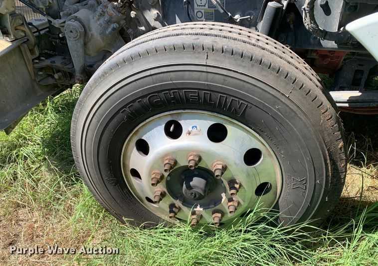 image for item EJ2888 2020 Kenworth  T880 semi truck